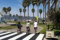 Santa Monica & Venice Beach Bike Tour thumbnail 6