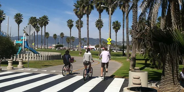 Santa Monica & Venice Beach Bike Tour - Image 6