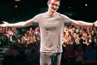 Las Vegas R-Rated Magic Show thumbnail 3