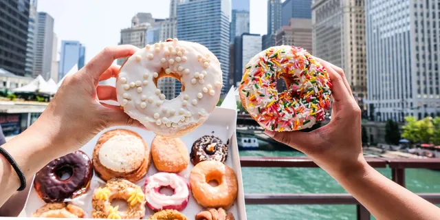 Chicago Donut Tour in Downtown - 2 hr - Image 4
