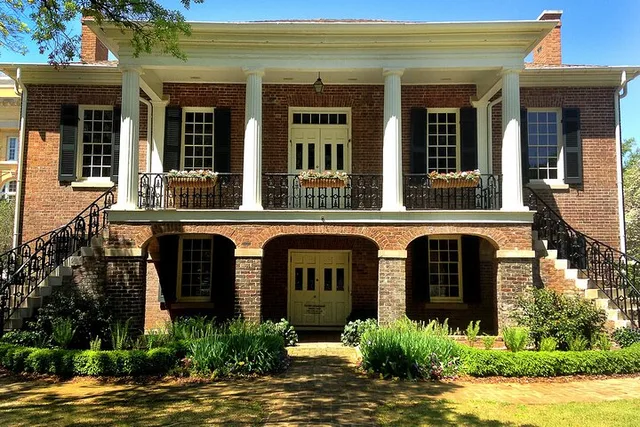 Tuscaloosa Walking Tour of University of Alabama - Image 3