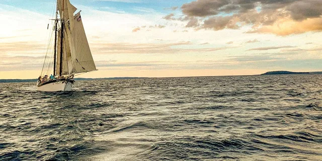 Traverse City Morning Sail with Anishinaabe Guide - Image 5