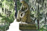 Savannah Bonaventure Cemetery Walking Tour with Transportation thumbnail 1