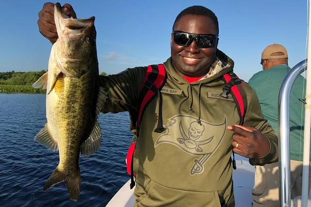 Orlando Bass Fishing Tour on Butler Chain of Lakes - Image 6