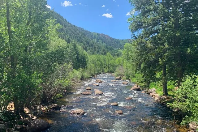 Aspen Hunter Creek Leisure Hike - Image 3