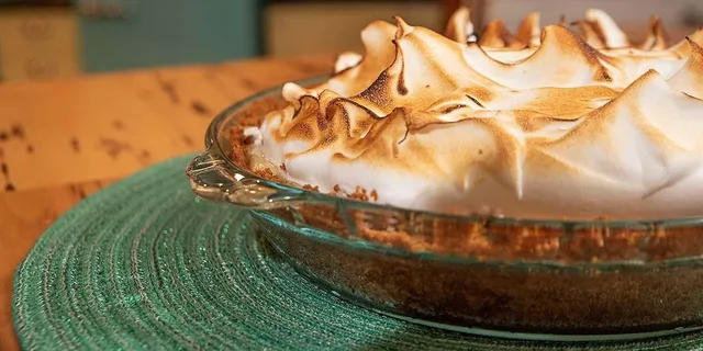Key West Key Lime Pie Show with Recipe Card 30 min - Image 5