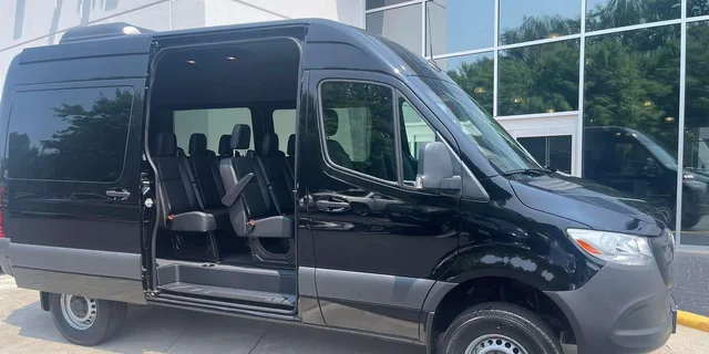 New York City Private Airport Transfer - Image 2