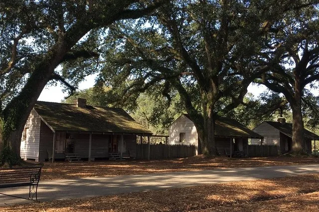 New Orleans Oak Alley Plantation Tour with Transportation - Image 6
