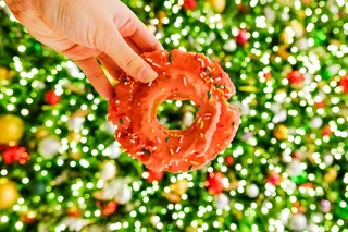 Seattle Food Tour: Donuts & Holiday Cheer