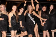 Las Vegas Limo Tour with Champagne 2.5hr thumbnail 2