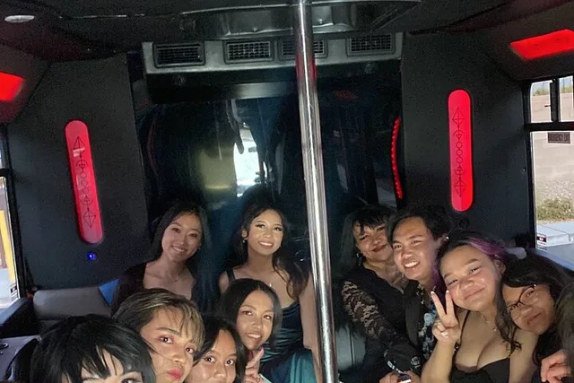 Las Vegas Party Bus Tour - Image 1