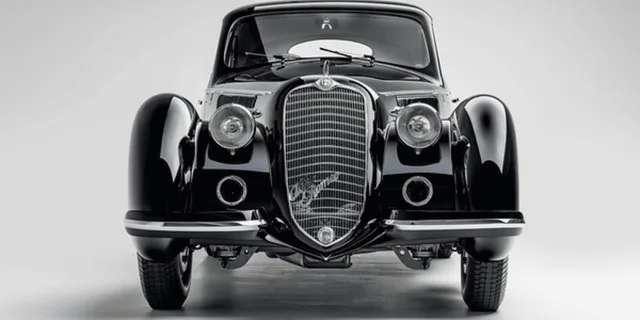 Los Angeles Petersen Automotive Museum Tour - Image 4