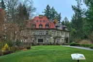 Portland Urban Hiking Tour thumbnail 5