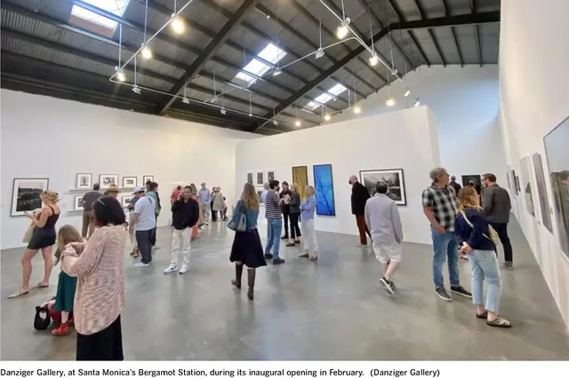 Los Angeles Art Openings Private Tour - Image 5