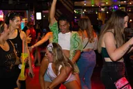 Nashville Bar Crawl with Drinks Discounts 3.5 hr thumbnail 1