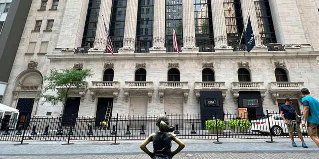 New York Wall Street History Walking Tour - Image 4