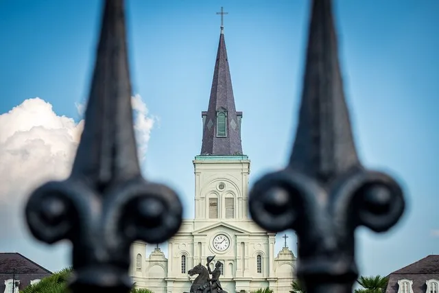 New Orleans Tour Pass: Bus, Cruise, Walking - Image 6