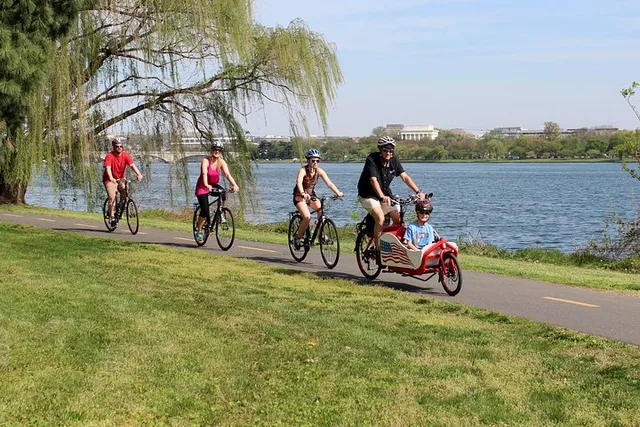 Washington DC Family Bike Tour - Image 4