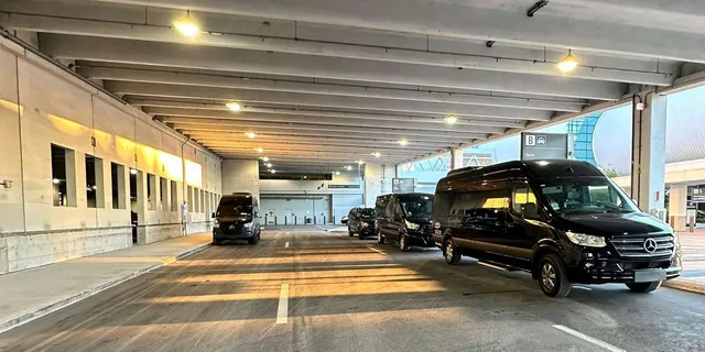 Miami Shuttle Service for Groups and Families - Image 5