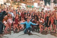 Las Vegas Club Crawl Party Bus Tour thumbnail 2