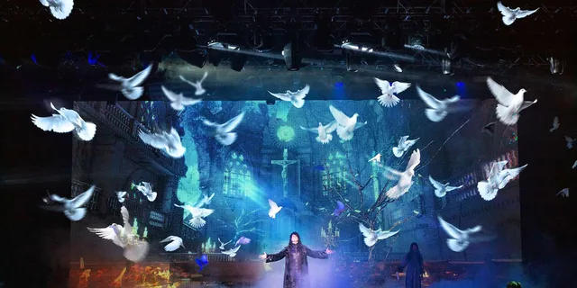 Las Vegas Criss Angel MINDFREAK Show - Image 4