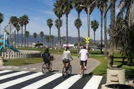 Santa Monica Bike Rental Full Day thumbnail 3