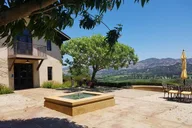 Napa Wine Tour: Corks & Castles Limo Experience thumbnail 3