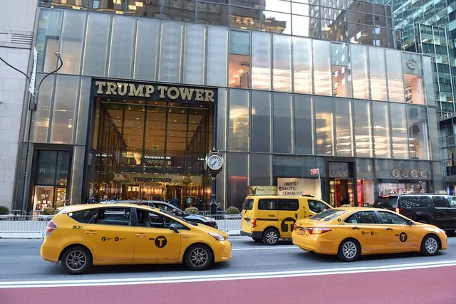 New York City Trump Buildings Private Walking Tour - Image 3