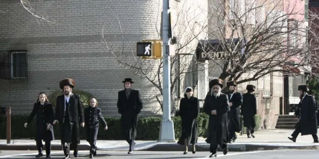 New York City Contrasts Tour of Harlem, the Bronx, Queens, and Brooklyn - Image 6