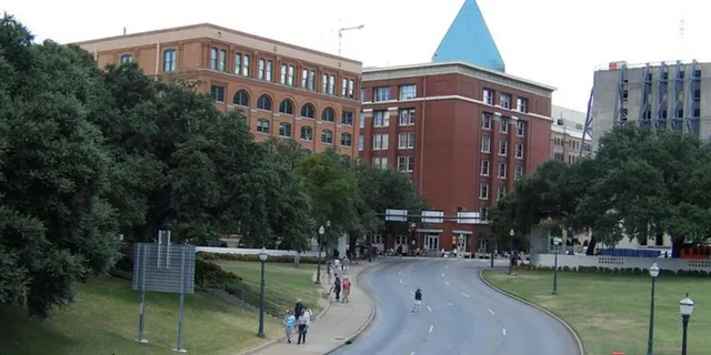 Dallas JFK Assassination Tour - Image 2