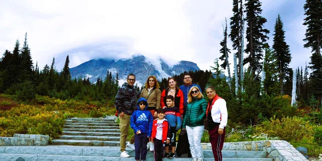 Seattle Mount Rainier Customized Tour - Image 1