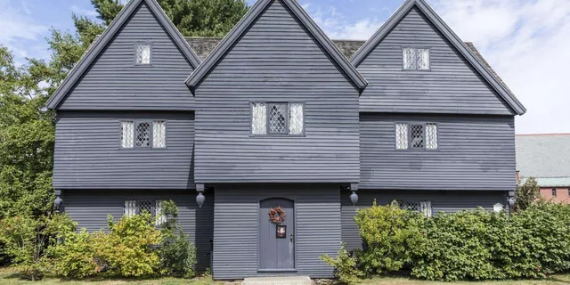 Salem Walking Tour: Spooky Legends - Image 2