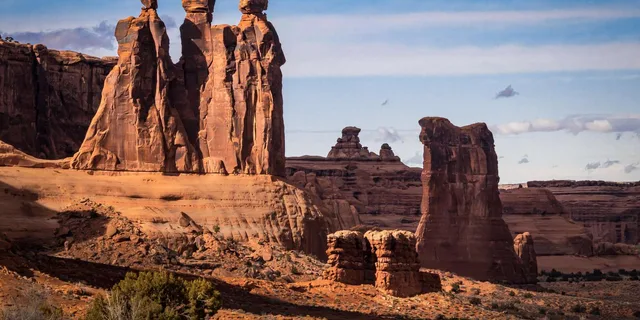Moab Arches National Park Sunset Tour - Image 1
