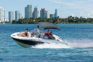 Miami Speedboat Tour of Star Island