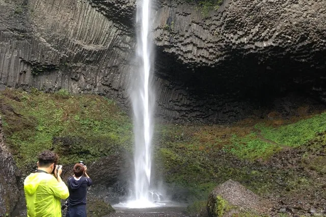 Portland Waterfalls Tour in Columbia River Gorge 3.5 hr - Image 2