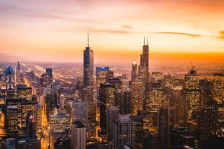 Chicago Sightseeing Transfer by Stretch Limo
