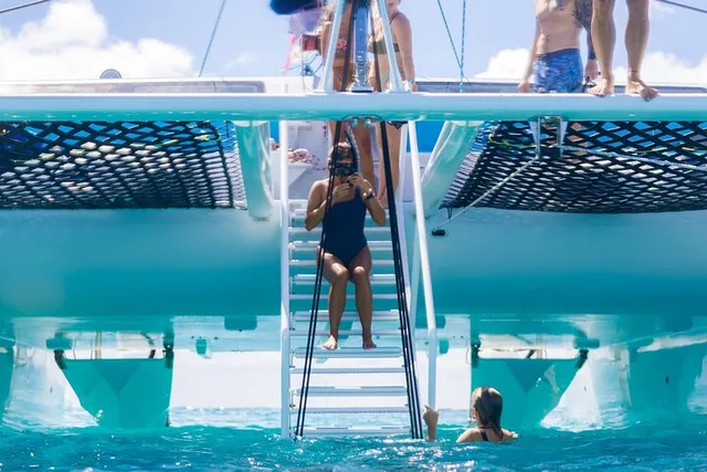 Waikiki Turtle Snorkel and Sail on Hawea Catamaran - Image 1