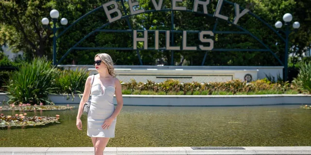 Beverly Hills Photoshoot Tour 1 hr - Image 4