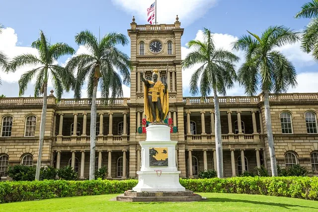 Honolulu Pearl Harbor and USS Arizona Tour - Image 1