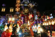 New York Dyker Heights Christmas Lights Walking Tour thumbnail 2