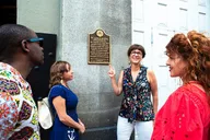 New Orleans French Quarter and Garden District Tour thumbnail 1