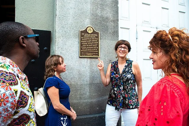 New Orleans French Quarter and Garden District Tour - Image 1