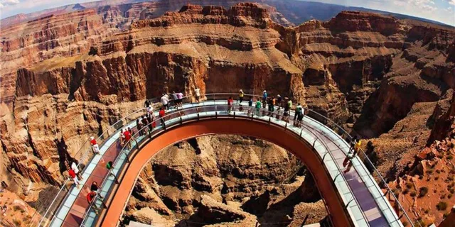 Las Vegas Grand Canyon and Hoover Dam Tour - Image 1