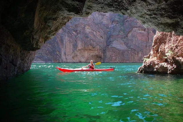 Las Vegas Kayak Tour of Hoover Dam and Black Canyon - Image 6