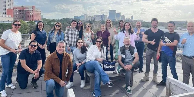 Houston City Tour by Executive Mercedes - Image 1