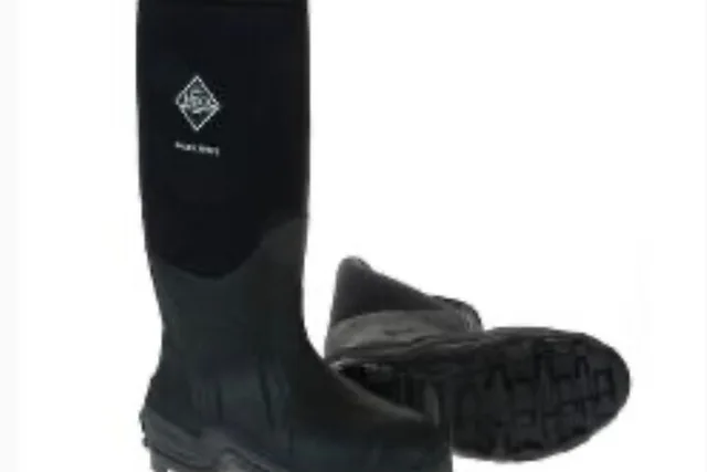 Anchorage Rain Gear Rental - Image 4
