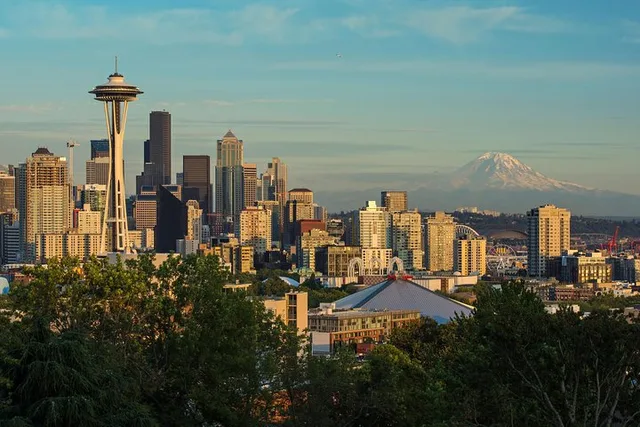 Seattle City Pre-Cruise Tour with Transportation - Image 3