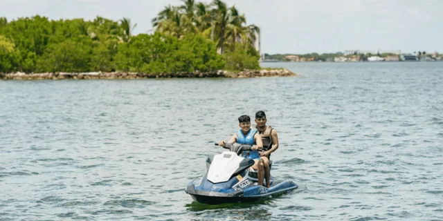 Miami Biscayne Bay Jet Ski Rental with Free Boat Ride - Image 4