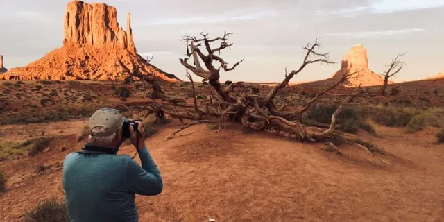 Monument Valley Jeep Tour with Navajo Guide 2 hr - Image 6