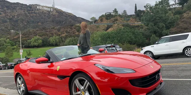 Los Angeles Ferrari Tour to Hollywood Sign 50 Min - Image 5